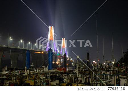 Night view of Yeongheung Island and Yeongheung Bridge, Ongjin-gun, Incheon Night view of Yeongheung Island and Yeongheung Bridge, Ongjin-gun, Incheon 77932438