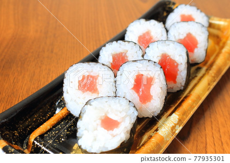 Light meal sushi lunch scroll Light meal sushi lunch scroll 77935301