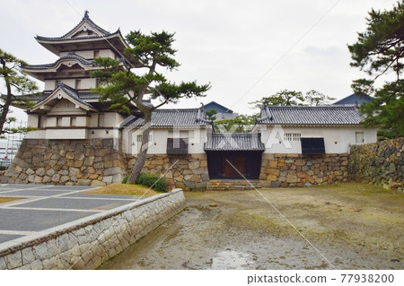 Takamatsu Castle Tsukimi Tower and Mizute Gate Takamatsu Castle Tsukimi Tower and Mizute Gate 77938200