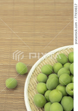圓盤上的藍李子 圓盤上的藍李子 77939817