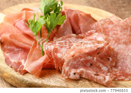 Assorted raw ham 77940833