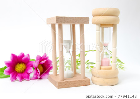 Hourglass, clock, sand, time, time, miscellaneous goods, accessories, interior, time, daily necessities, household goods Hourglass, clock, sand, time, time, miscellaneous goods, accessories, interior, time, daily necessities, household goods 77941148