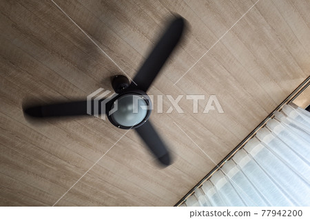 Black ceiling fan light 77942200