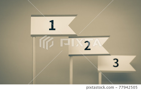 排名第一，第二和第三名的標誌排名前三名的比賽排名 77942505