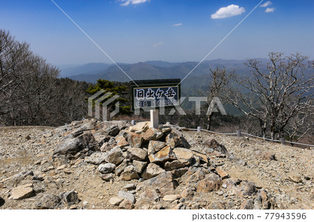 The summit of Mt. Odaigahara (Hinodegatake) in Nara Prefecture, Japan The summit of Mt. Odaigahara (Hinodegatake) in Nara Prefecture, Japan 77943596