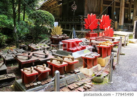 日本神奈川縣南足柄市天狗傳奇大雄山西城寺高木屐 日本神奈川縣南足柄市天狗傳奇大雄山西城寺高木屐 77945490