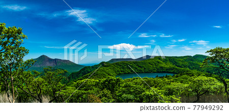 View of Ohata Pond and Mt. Takachiho from Mt. Maruoka 77949292