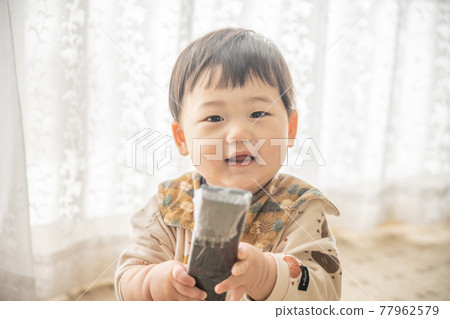 Baby image Baby image 77962579