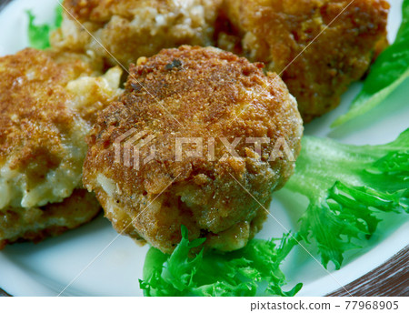 Crispy Rice Balls 77968905