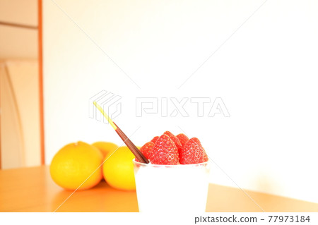 Panna cotta full of dessert strawberries Panna cotta full of dessert strawberries 77973184