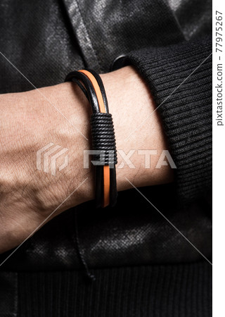 bracelet on the wrist bracelet on the wrist 77975267