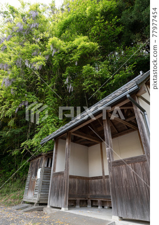 鄉村公交站休息區 鄉村公交站休息區 77977454