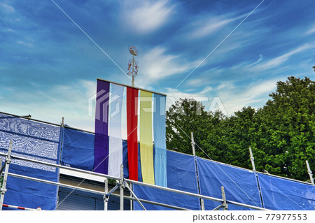 House building ceremony, decoration in front of the building House building ceremony, decoration in front of the building 77977553