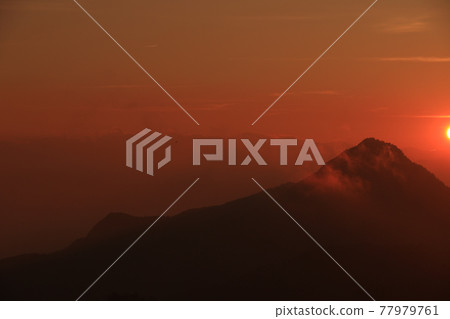 Shibutoge橫手山的日落和日落 77979761