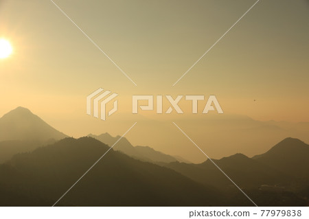 Sunset and sunset from Mt. Yokote in Shibutoge Sunset and sunset from Mt. Yokote in Shibutoge 77979838