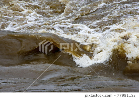 River flooding 77981152