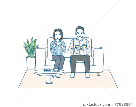 Middle-aged and older couple relaxing on the sofa Tea reading Stay home Men and women Middle-aged illustration material 77988894