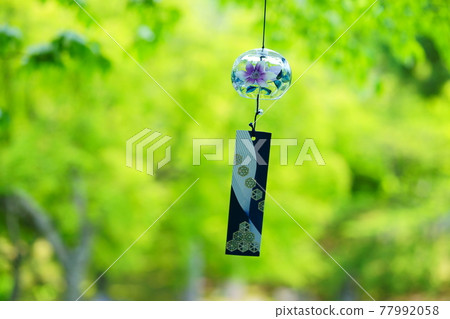 Wind chimes in a refreshing green forest 8 Wind chimes in a refreshing green forest 8 77992058