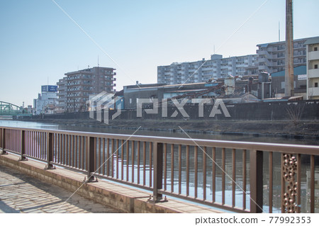 新石川沿岸風景 / 東京都北區浮馬市 新石川沿岸風景 / 東京都北區浮馬市 77992353