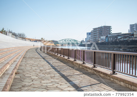 新石川沿岸風景 / 東京都北區浮馬市 新石川沿岸風景 / 東京都北區浮馬市 77992354