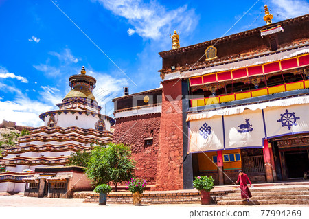 Tibet is Gyantse's Pancol Chode (Shirai-ji) and Gyantse Kumbum 77994269