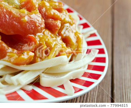 Chicken paprikash 77994815