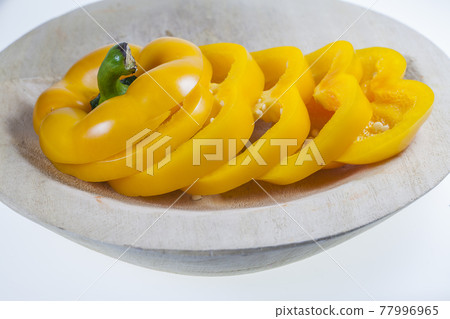Sliced sweet pepper Sliced sweet pepper 77996965