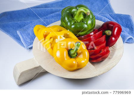 Sliced sweet pepper Sliced sweet pepper 77996969