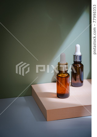 Bottle with oil or serum 77998353