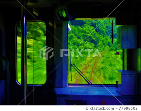 【車窗】盤越齋線,夏山沖刺 【車窗】盤越齋線,夏山沖刺 77998502