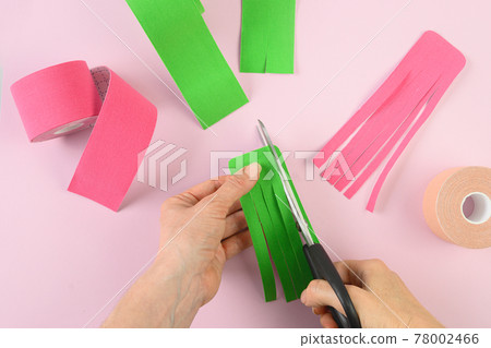 Preparation and cutting of tapes for cervical-collar zone for lymph drainage. Preparation and cutting of tapes for cervical-collar zone for lymph drainage. 78002466