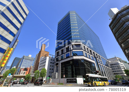 Tokyo Nihonbashi Kabutocho cityscape near Kayabacho intersection 78005319