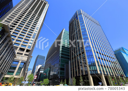Tokyo Nihonbashi cityscape near the Edobashi 1-chome intersection 78005343