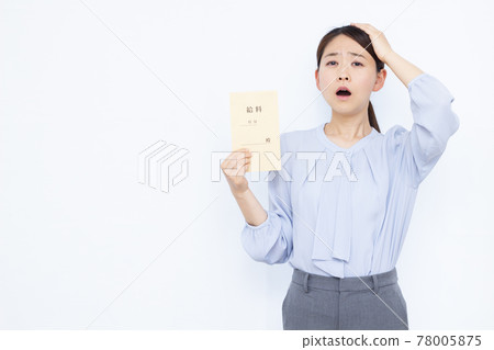 三十多歲的女商人抱著她的頭 78005875