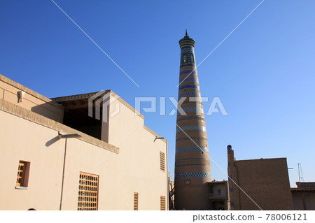 希瓦 Juma 清真寺的尖塔 希瓦 Juma 清真寺的尖塔 78006121
