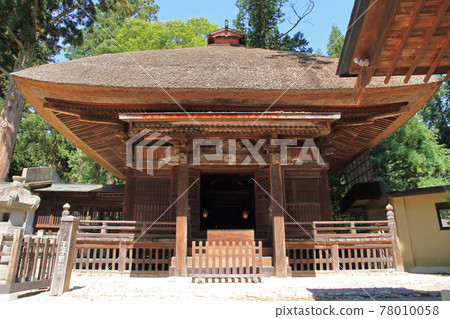 Wakaichi Oji Shrine Kannon Hall, Omachi City, Nagano Prefecture Wakaichi Oji Shrine Kannon Hall, Omachi City, Nagano Prefecture 78010058