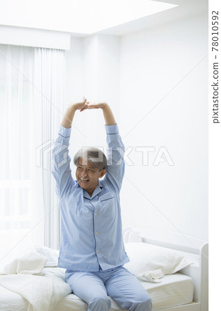 睡眠圖像中老年人 78010592