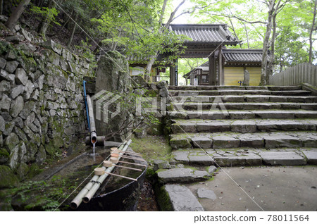 Eigenji Temple Somon and ear wash water Higashiomi City, Shiga Prefecture 78011564