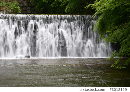 Eigenji Temple, a waterfall on the side of the approach, Higashiomi City, Shiga Prefecture Eigenji Temple, a waterfall on the side of the approach, Higashiomi City, Shiga Prefecture 78012139