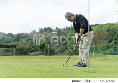 Senior men enjoying golf 78012990