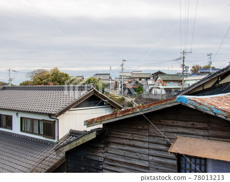 Scenery of Tokoname City, Aichi Prefecture Residential area and the sea Scenery of Tokoname City, Aichi Prefecture Residential area and the sea 78013213