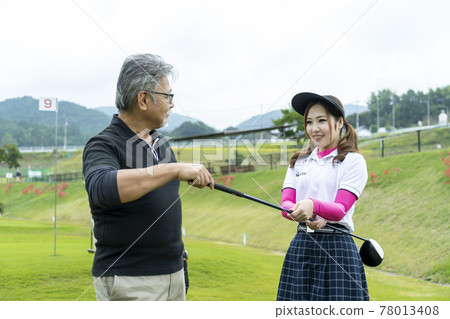 高爾夫球手和球童 高爾夫球手和球童 78013408