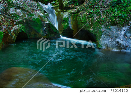 Ryujin Waterfall [Uda City, Uda District, Nara Prefecture] 78014120