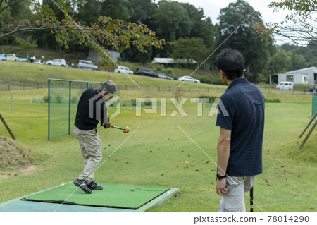 Senior men enjoying golf Senior men enjoying golf 78014290