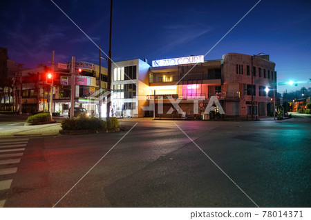 黎明時分的石垣島730路口 78014371