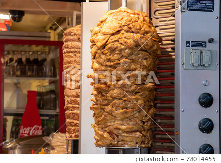 Doner kebab at the storefront Doner kebab at the storefront 78014455