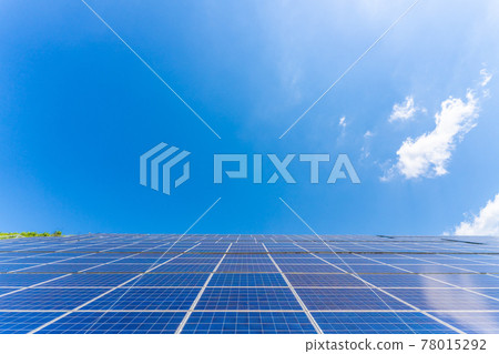 太陽能電池板藍天生態形象 78015292