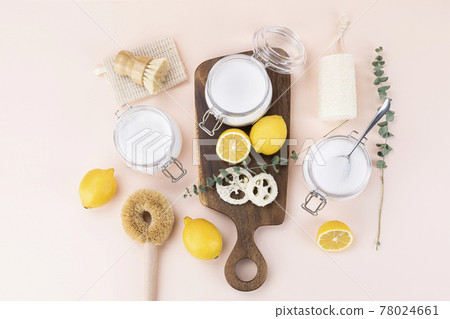 Zero waste cleaning - baking coda, citric acid pwoder, sodium carbonate powderutting board all iron spoon and wooden spoon 78024661