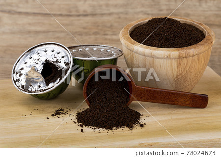 Zero waste - wood spoon, wood bowl and capsule coffee 78024673