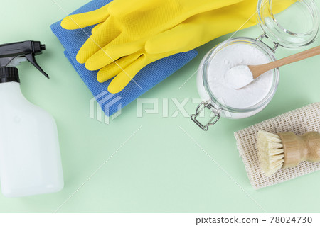 Zero waste cleaning tools, wood brush, natural sponge, baking soda 78024730